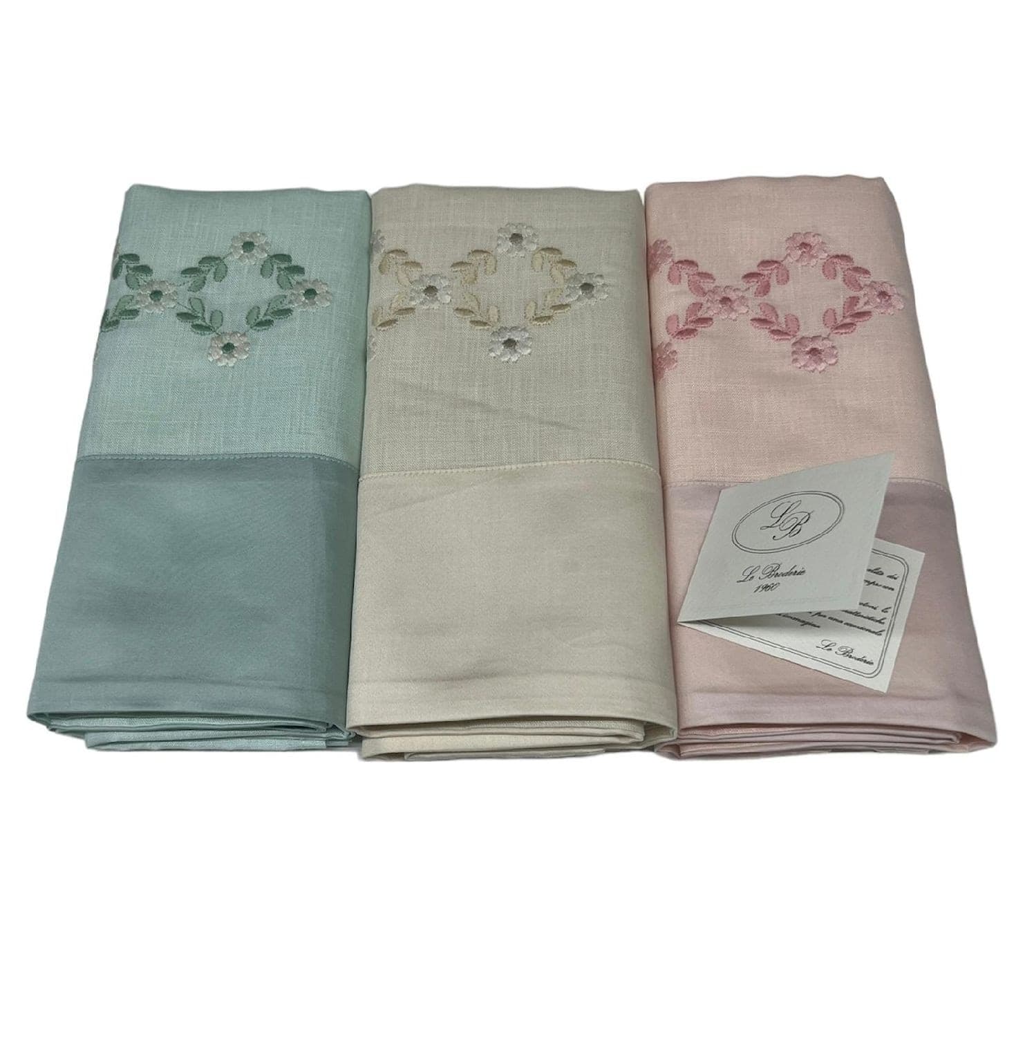 3 Asciugamani E 3 Ospiti Di 100% Lino Ricamato Con Bordo Di Raso In Cotone Art. Felce Var.1 Broderie Casa e cucina/Tessili per la casa/Biancheria da bagno/Asciugamani/Set di asciugamani Biancheria Arredo Home - Nola, Commerciovirtuoso.it