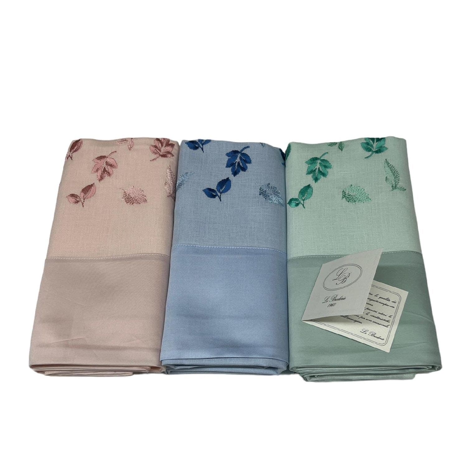 3 Asciugamani E 3 Ospiti Di Lino Ricamato Con Bordo Di Raso Art.foglie Var.1 Broderie Casa e cucina/Tessili per la casa/Biancheria da bagno/Asciugamani/Set di asciugamani Biancheria Arredo Home - Nola, Commerciovirtuoso.it