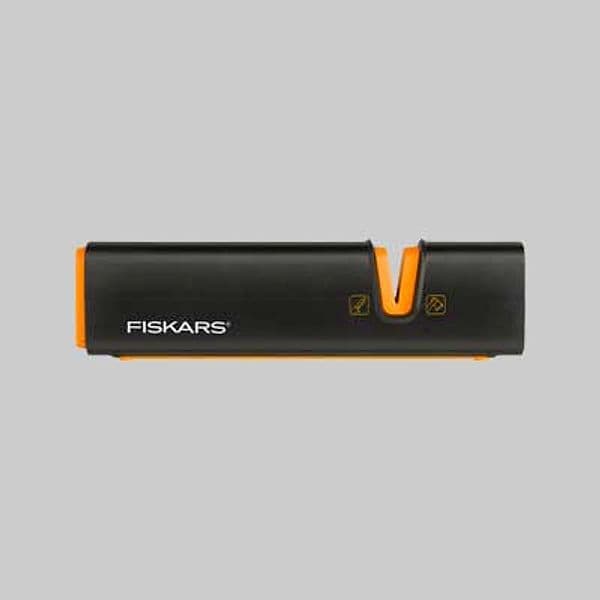 Affilalama Fiskars 'Xsharp' 16,5 Cm - Fiskars in Affilacoltelli manuali BricoGo - Marano di Napoli, commercioVirtuoso.it