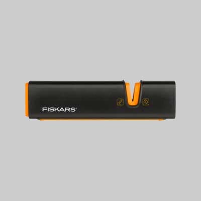 Affilalama Fiskars 'Xsharp' 16,5 Cm - Fiskars in Affilacoltelli manuali BricoGo - Marano di Napoli, commercioVirtuoso.it