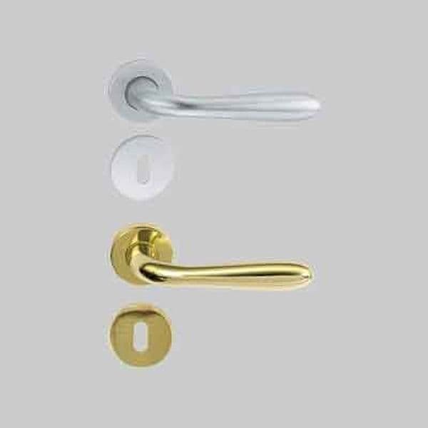 Maniglia 'Agnone' Con Rosetta E Bocchetta Foro Patent - Oro Lucido in Set maniglie BricoGo - Marano di Napoli, commercioVirtuoso.it