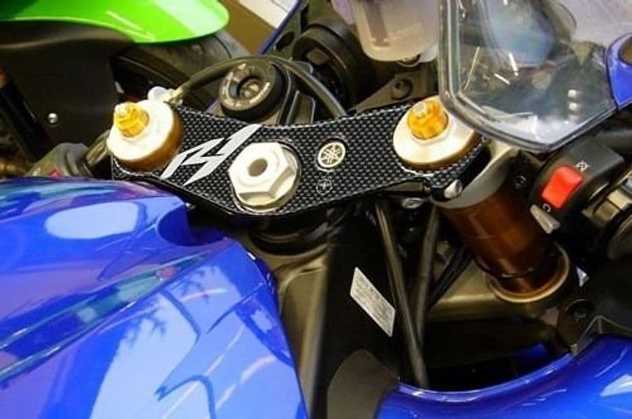 ADESIVO 3D compatibile per MOTO R 1 PROTEZIONE PIASTRA FORCELLA YAMAHA R1 04-06 in Decalcomanie adesivi e magneti LabelBike - Bibbiano, commercioVirtuoso.it