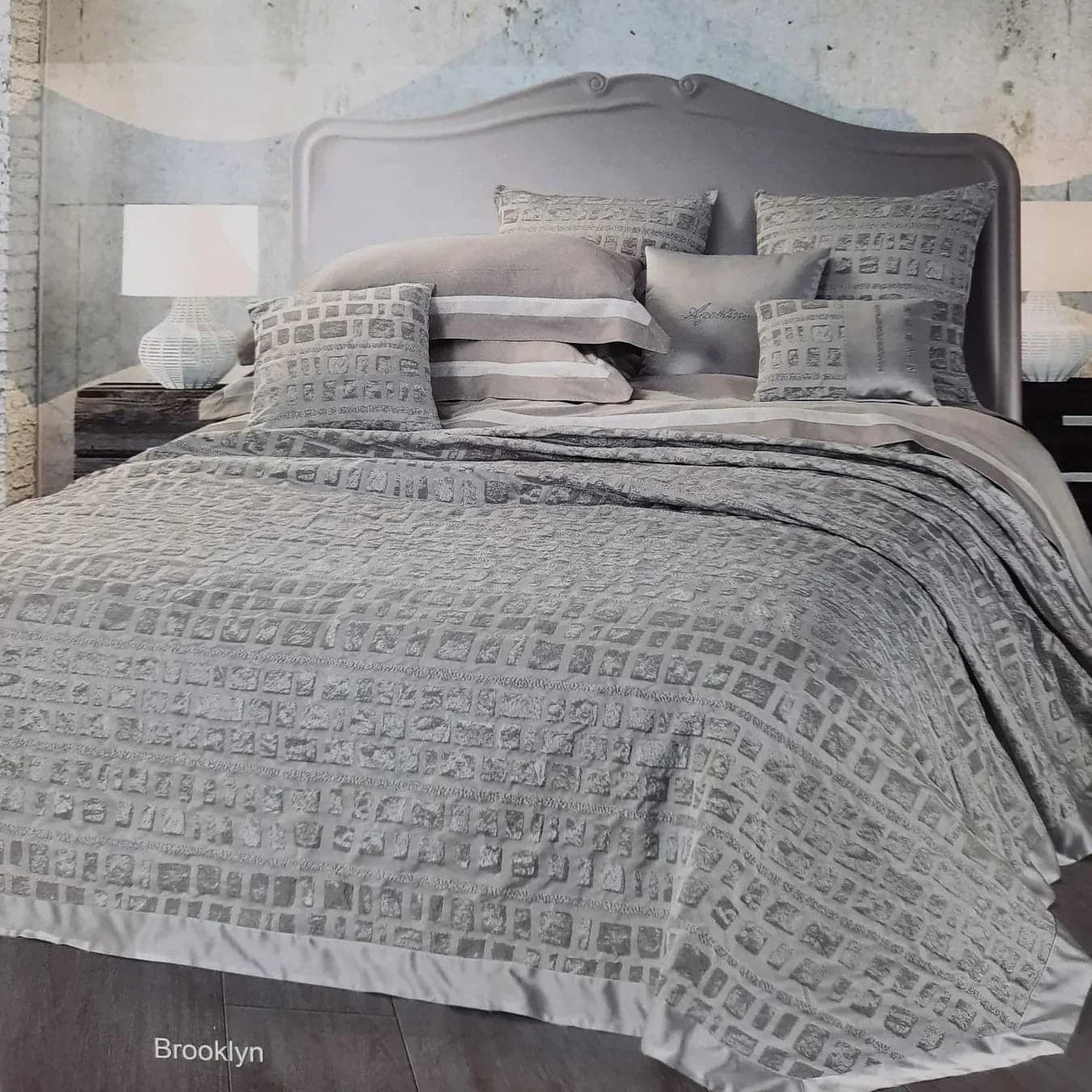 Copriletto Matrimoniale Brooklyn Agostini Jacquard Rosso in Strutture letto The King Luxury - San Marcellino, commercioVirtuoso.it