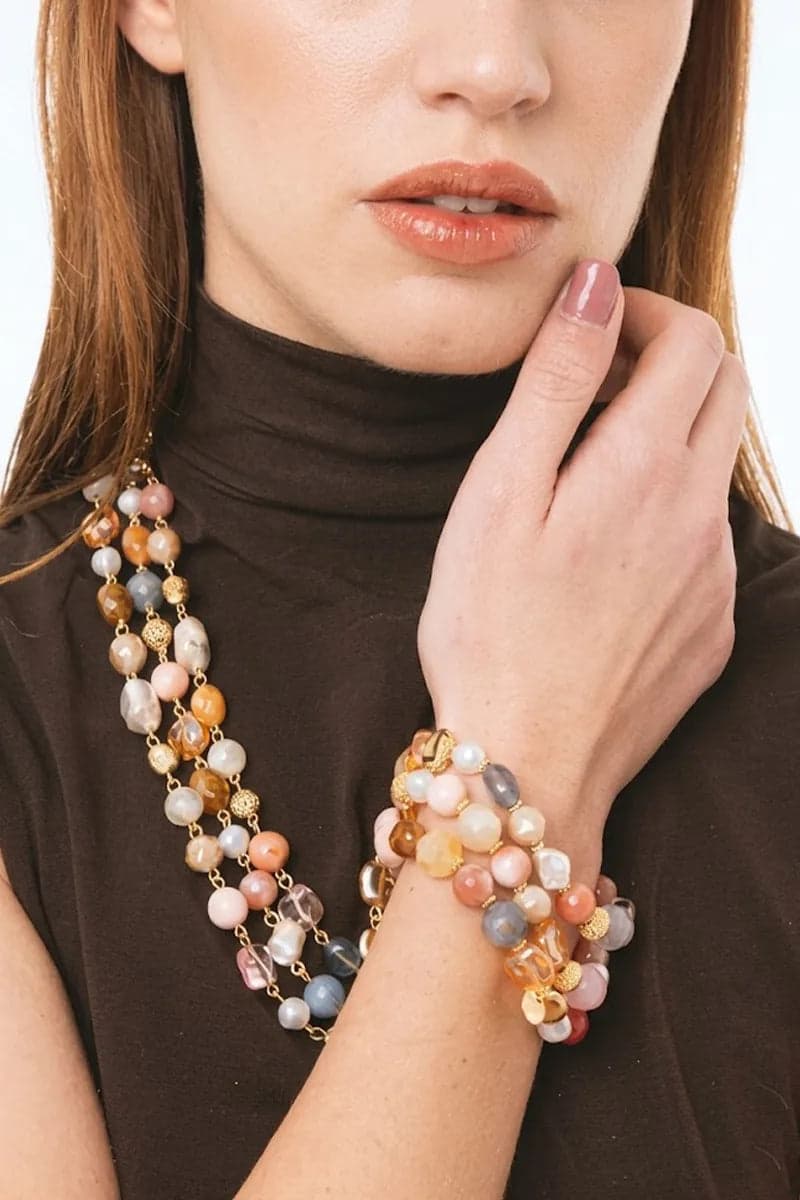 Bracciale elastico con pietre in acrilico | MYA ACCESSORIES in prodotto You Store - Messina, commercioVirtuoso.it