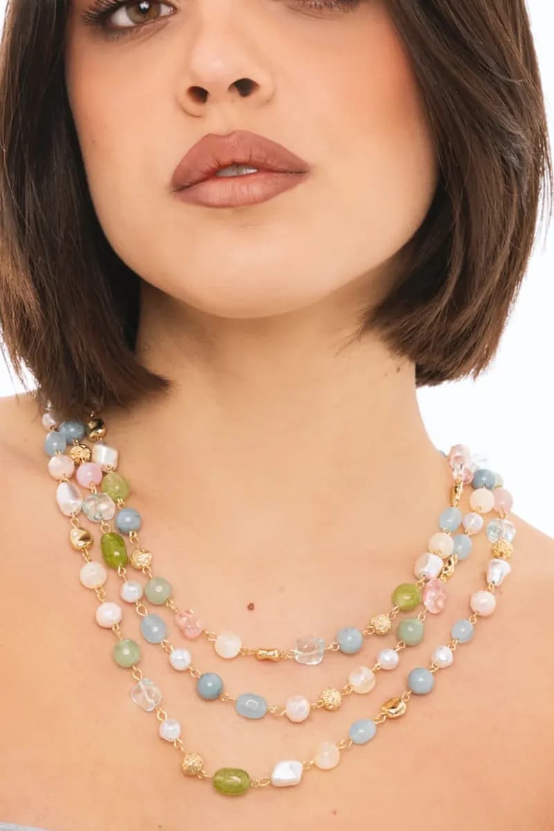 Collana a tre fili con perle in acrilico | MYA ACCESSORIES in prodotto You Store - Messina, commercioVirtuoso.it