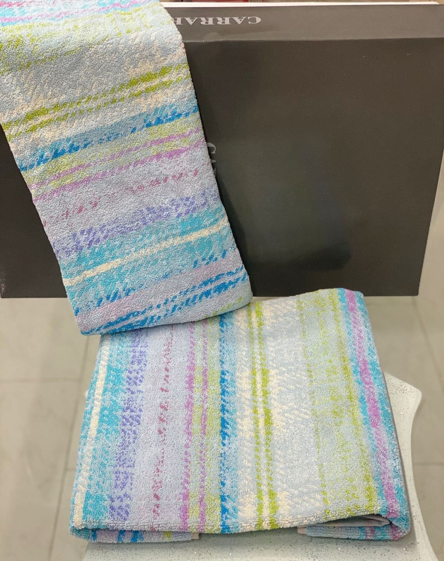Set Asciugamani Mirabello Carrara Rainbow Spugna di Cotone in Set di asciugamani The King Luxury - San Marcellino, commercioVirtuoso.it