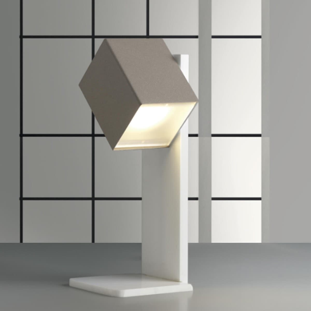 Abat-jour-moderna-Cattaneo-CUBICK-767-9L-13W-LED-lampada-tavolo-metacrilato-orientabile-monoemissione-30CM-1140LM-3000°K-IP20