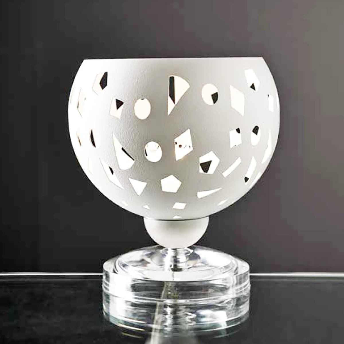 Abat-jour-moderna-illuminando-GEO-LU-E14-LED-lampada-tavolo-metallo-bianco-grigio-sabbia-traforata-interni