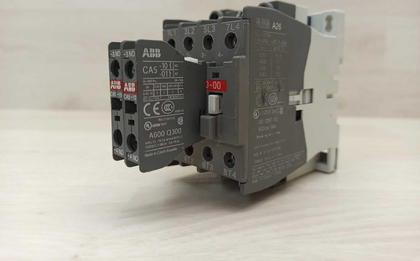 ABB A26-40-00 230-240V 50Hz / 240-260V 60Hz 4-POLE N.O. CONTACTOR + 2 CA5 in Contattori motore 85cento.it - Potenza, commercioVirtuoso.it