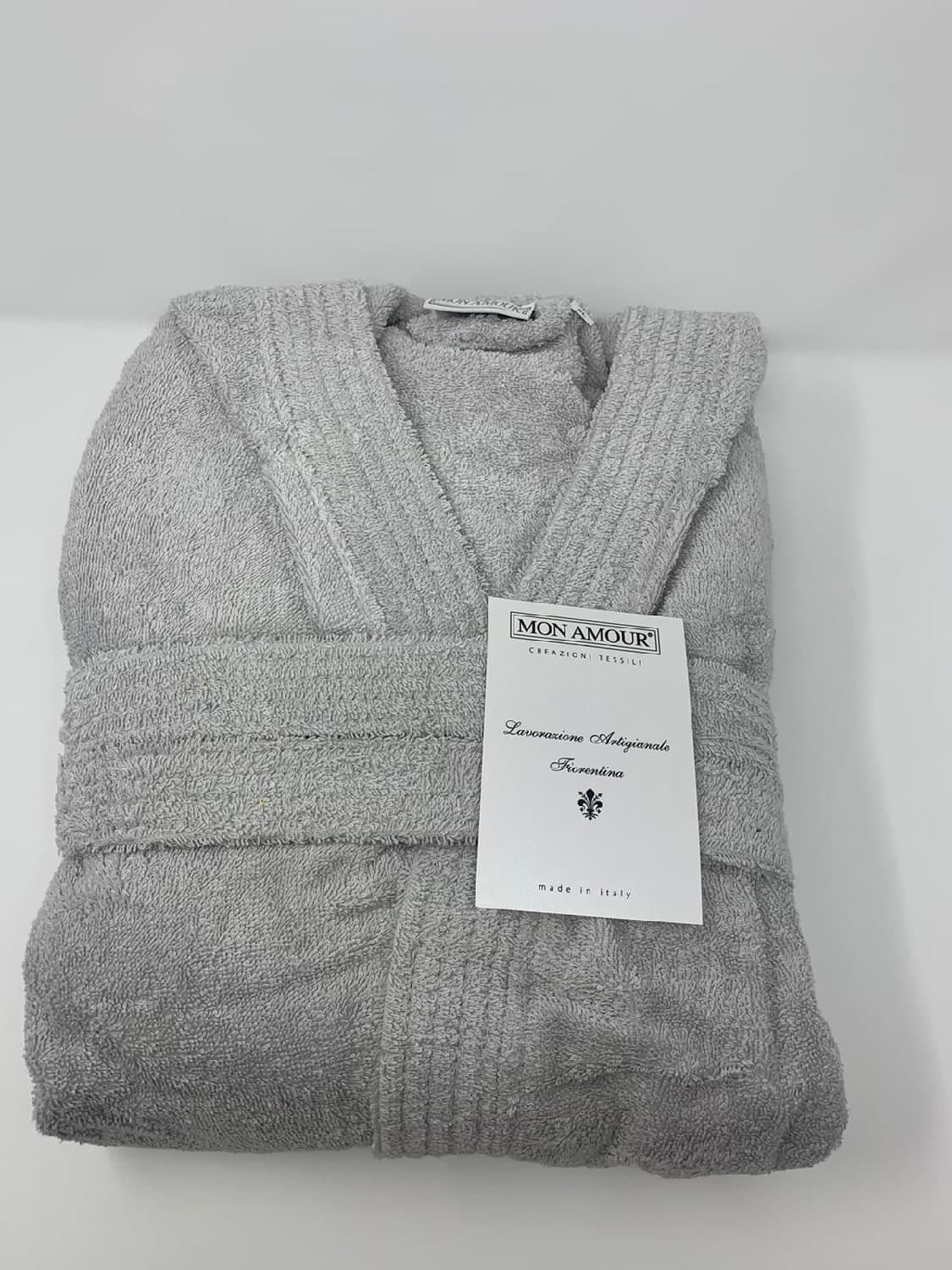 Accappatoio Mon Amour Con Cappuccio Tinta Unita Grigio 400 Gr.di Spugna Idrofila Moda/Uomo/Abbigliamento/Pigiami e abbigliamento da notte/Accappatoi Biancheria Arredo Home - Nola, Commerciovirtuoso.it