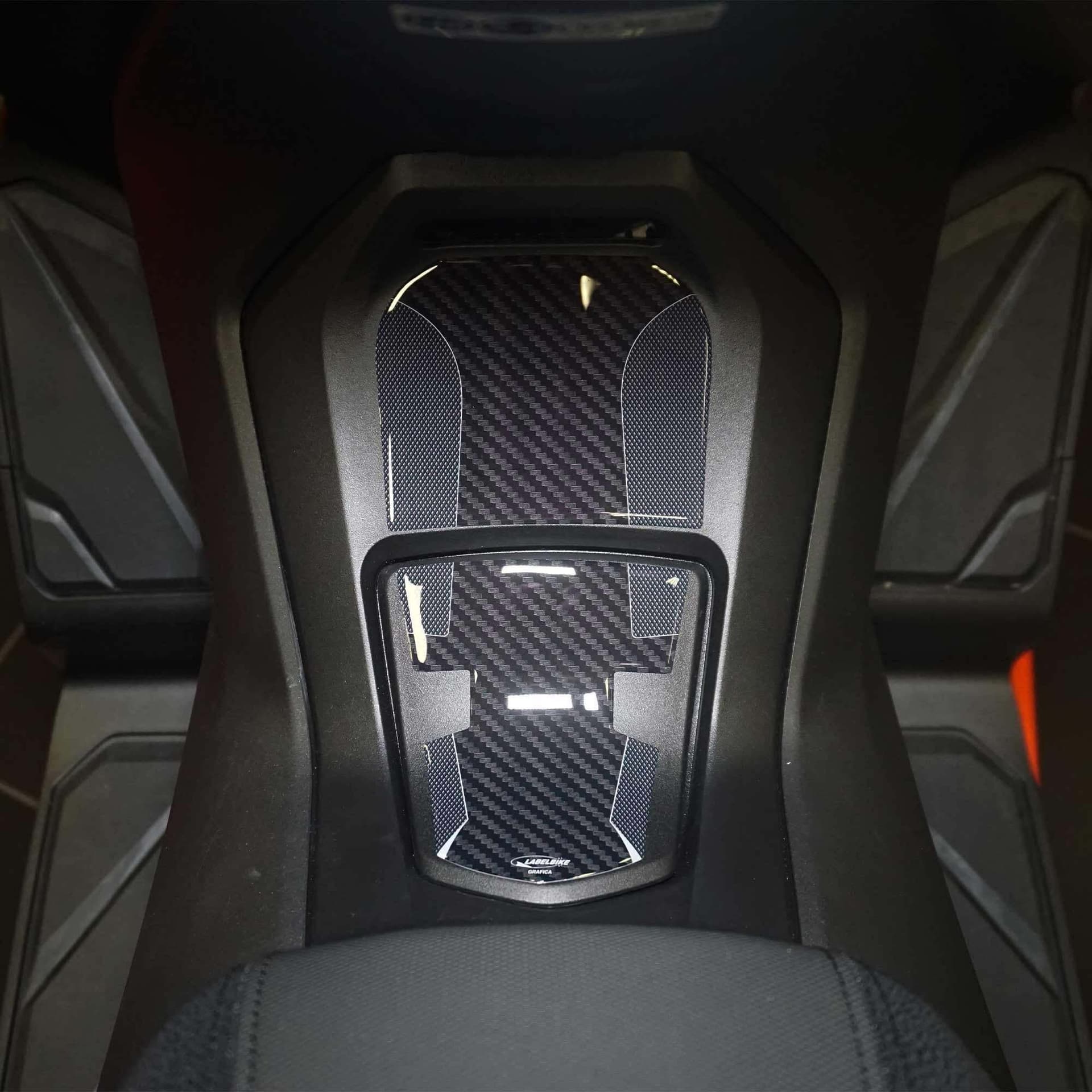 Adesivi-3D-protezione-pedana-e-sportello-compatibile-con-Honda-Forza-350-2022-23