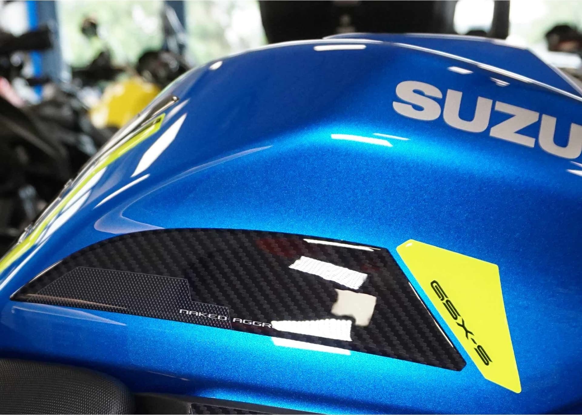 Adesivi-3D-Protezioni-Laterali-serbatoio-compatibili-con-Suzuki-GSX-S-1000-2021