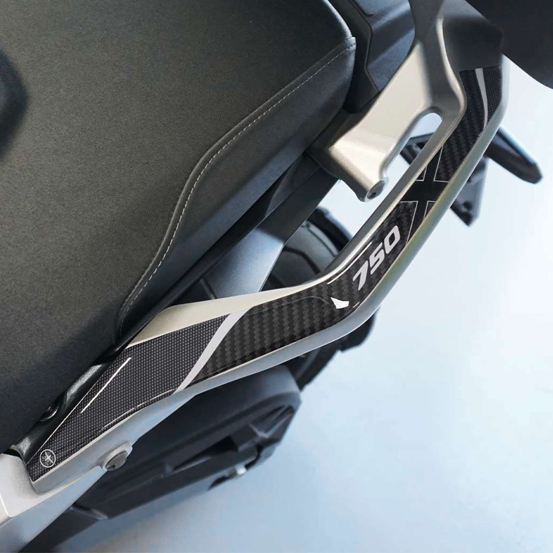 Adesivi-3D-Protezioni-Maniglie-con-Bauletto-compatibili-con-Honda-X-Adv-2021-23