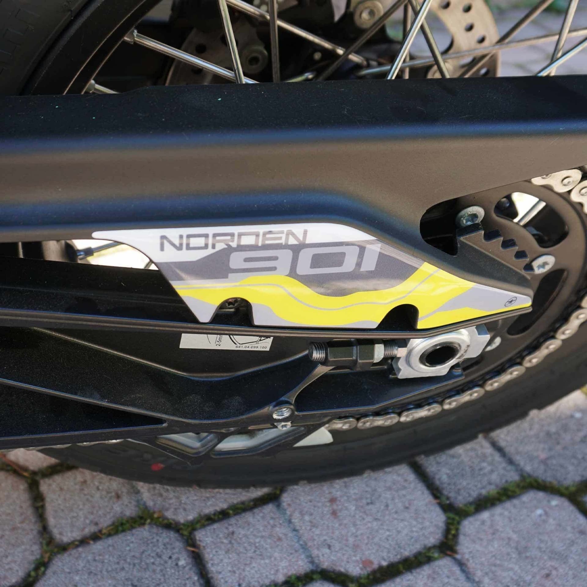 Adesivo-3D-Protezione-cinghia-moto-compatibile-con-Husqvarna-Norden-901-2024