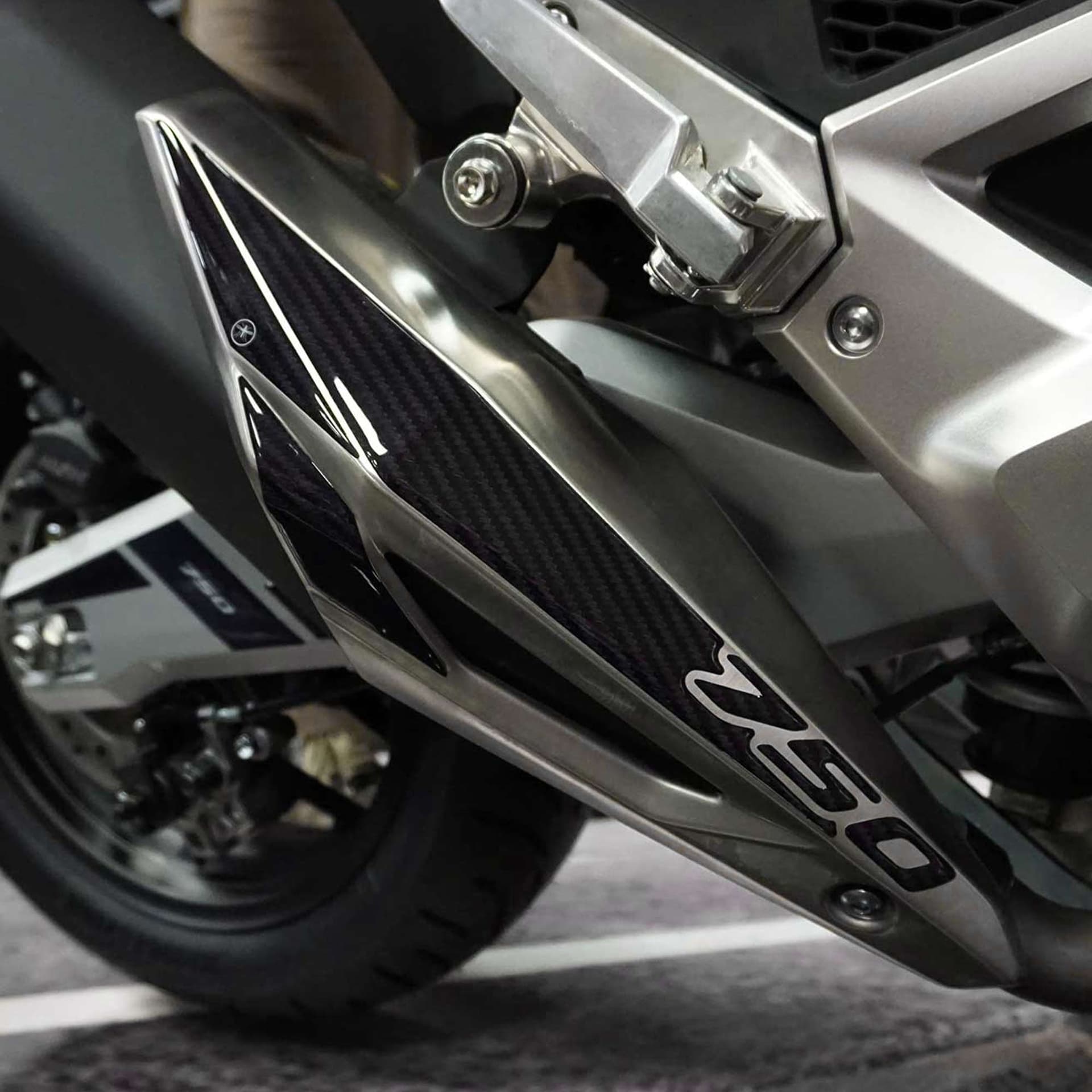 Adesivo-3D-Protezione-Marmitta-compatibile-con-Honda-Forza-750-2021-2023