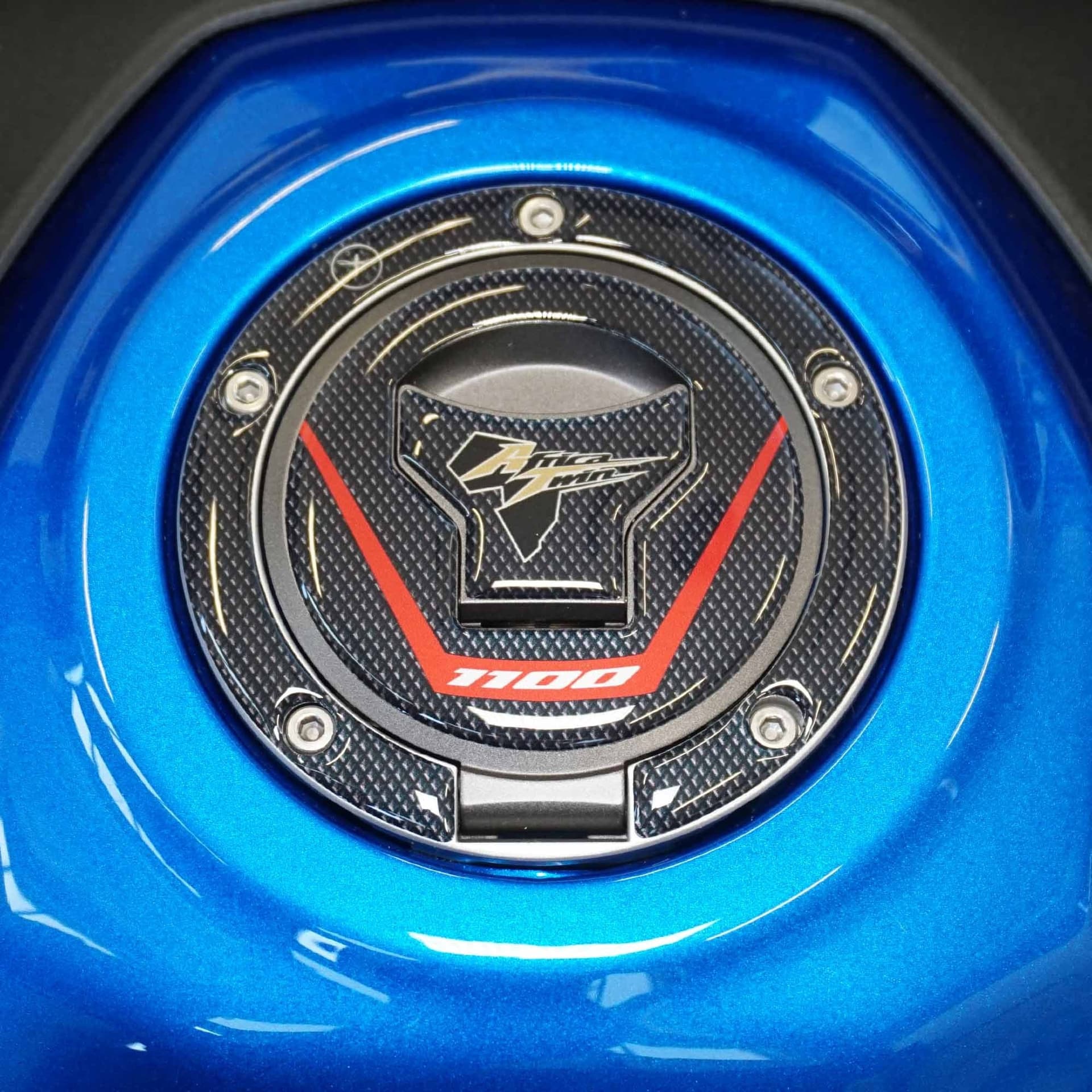 ADESIVO-3D-PROTEZIONE-TAPPO-SERBATOIO-compatibile-MOTO-HONDA-AFRICA-TWIN-1100-L