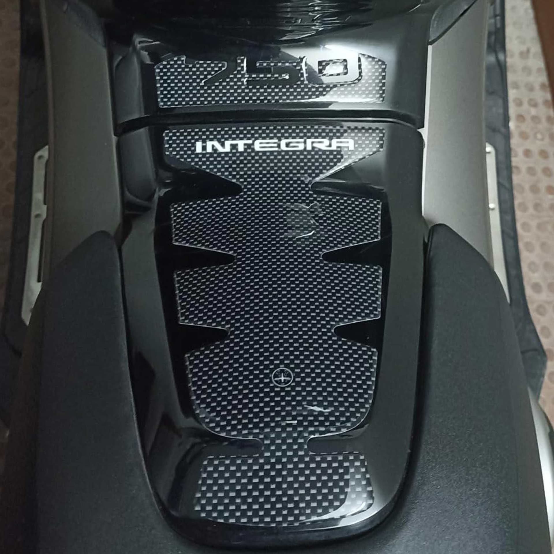 ADESIVO-3D-RESINA-PROTEZIONE-TUNNEL-CENTRALE-compatibile-per-HONDA-INTEGRA-750