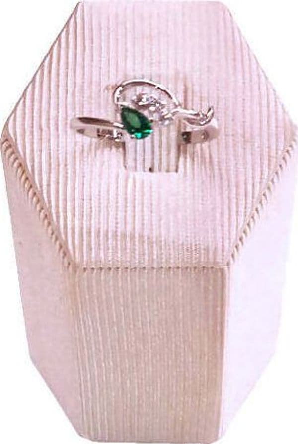 Anello donna in Oro bianco 18 Kt con pietra centrale colorata tipo Smeraldo in Anelli E B Gioielli - Siderno, commercioVirtuoso.it