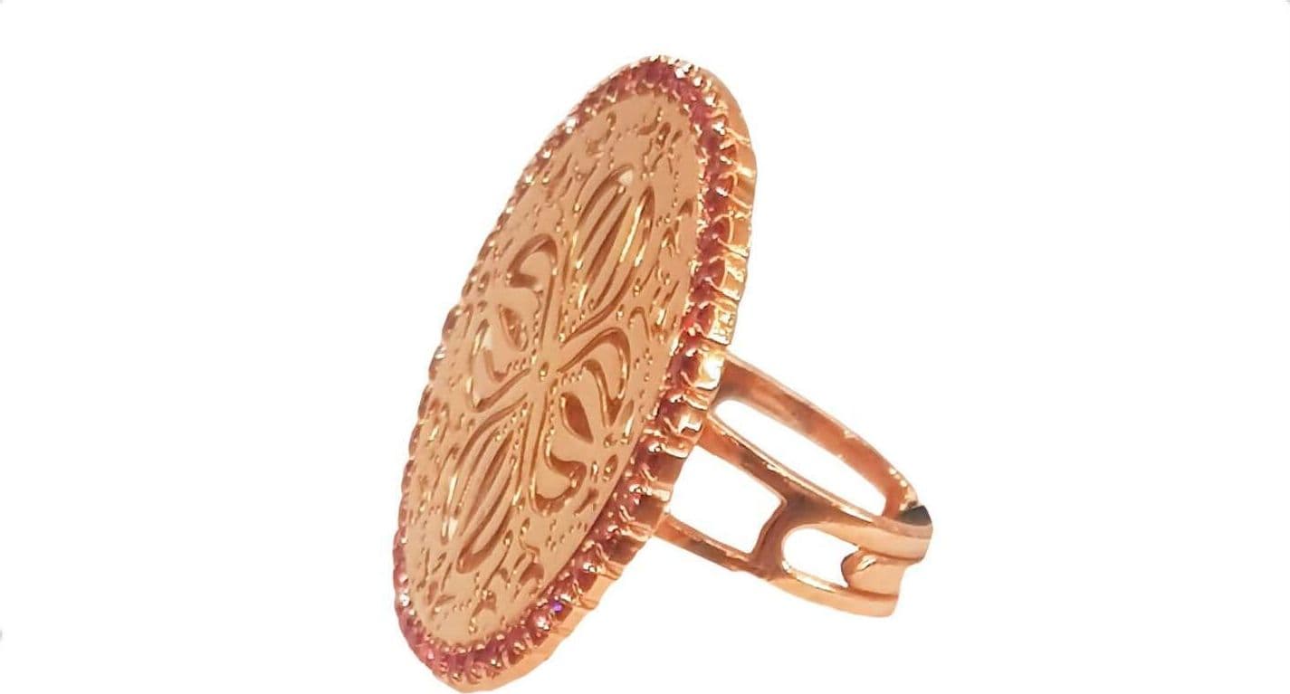 Anello Donna Kemira Placcato Oro con Pietre Brillantini Rosa Fucsia Inciso Misura Regolabile Accessori Moda per Lei Anelli in Anelli E B Gioielli - Siderno, commercioVirtuoso.it