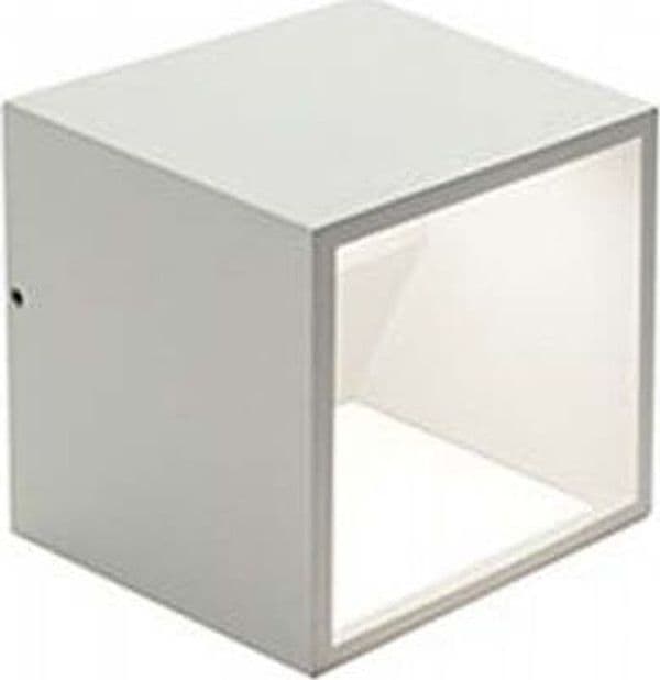 Applique-Da-Esterno-Moderna-Niko-Alluminio-E-Vetro-Bianco-Led-9W-4000K