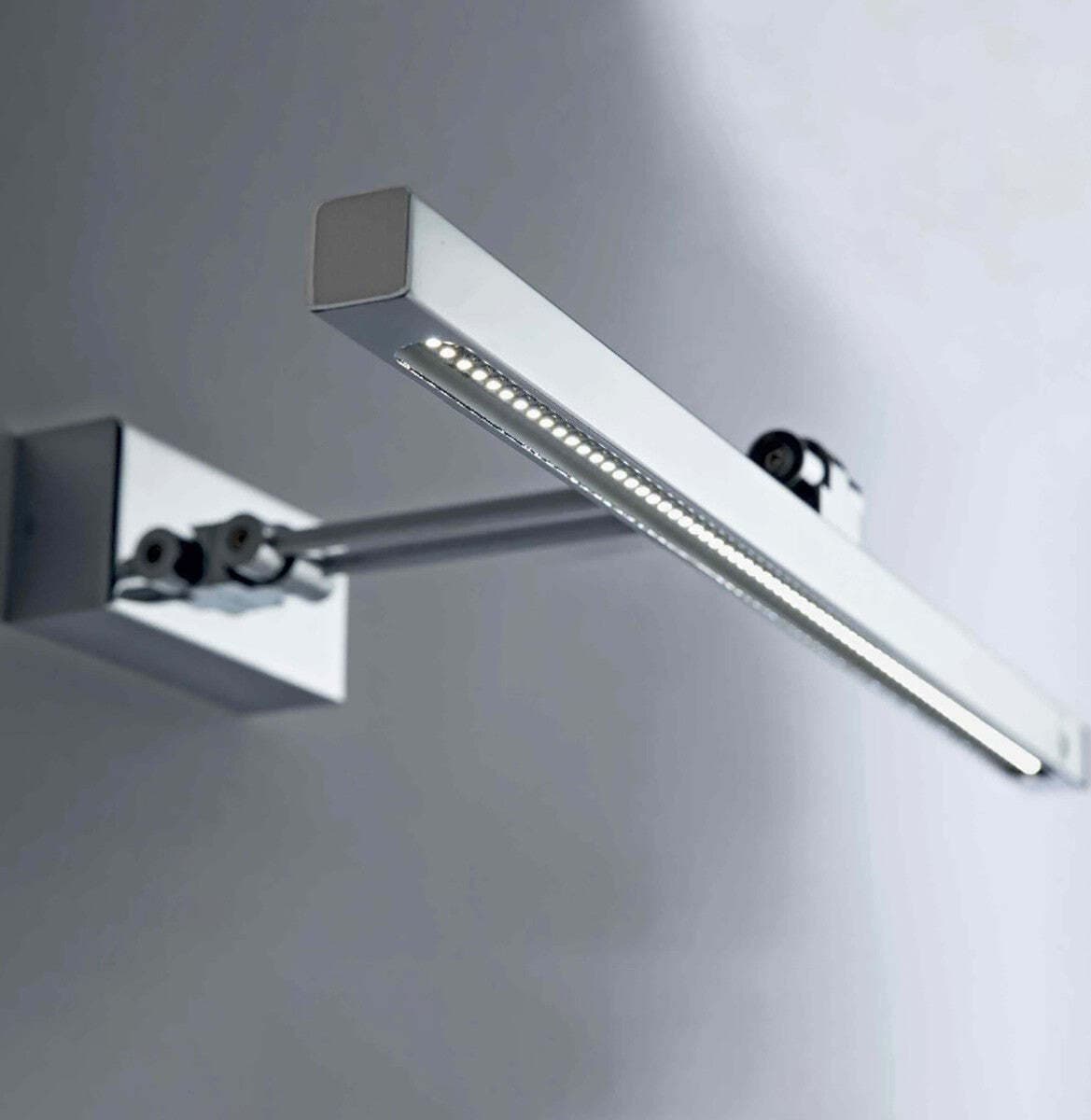 Applique-Illuminando-VEGA-P-LED-5W-357LM-3000°K-lampada-parete-metallo-cromo-specchio-quadro-moderno-interno