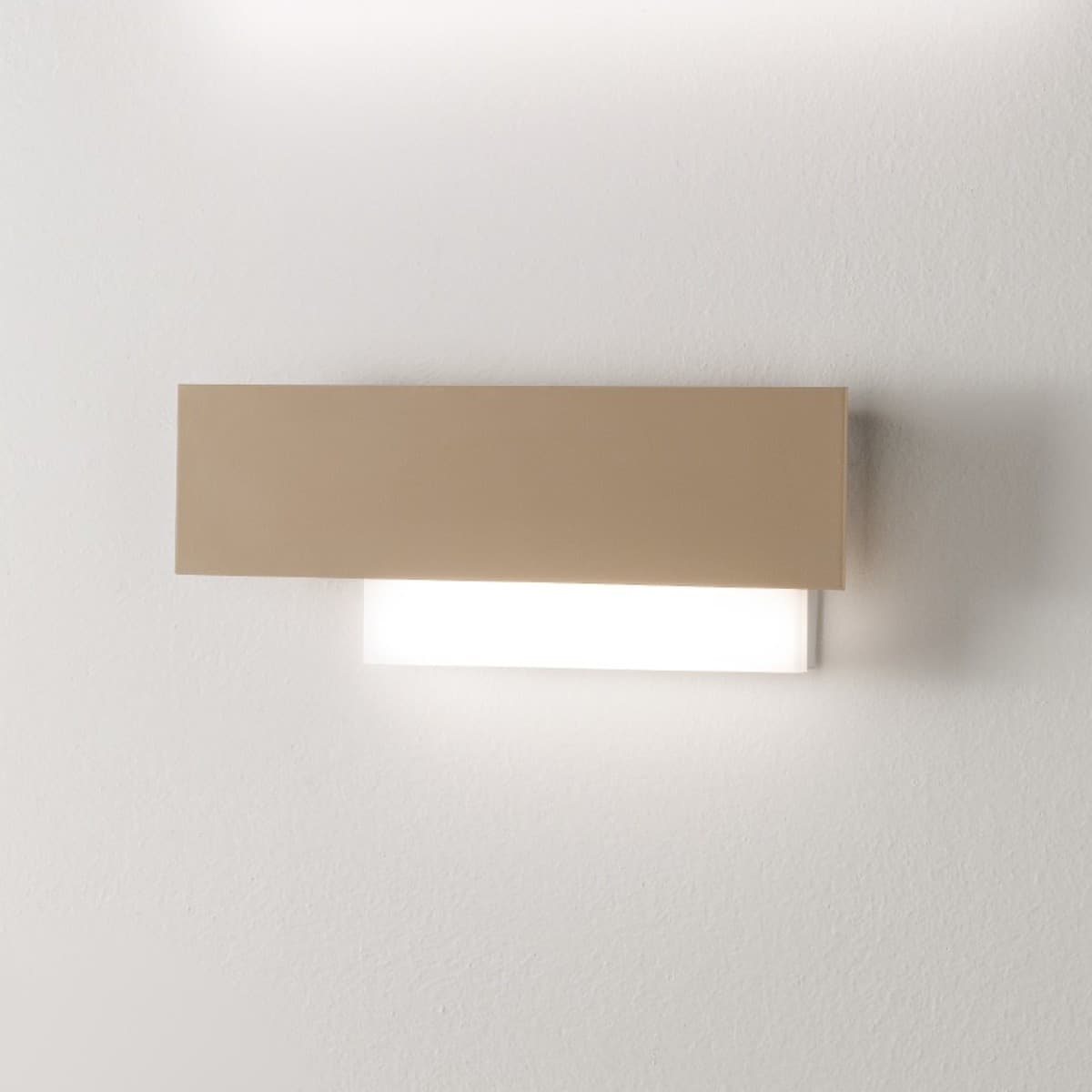 Applique-moderno-Gea-Luce-DOHA-AP-15W-LED-220V-alluminio-metacrilato-lampada-parete