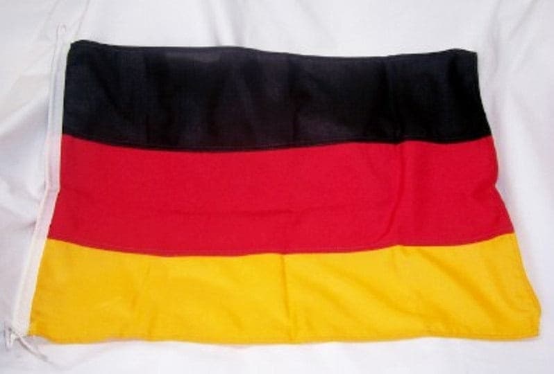 Bandiera Germania Bandiera Nazionale Tedesca Uso Esterno/interno Doppie Cuciture Perimetrali E Corda Per Il Fissaggio Sport e tempo libero/Fan Shop/Patio prato e giardino/Bandiere per esterno Il Distintivo - Pesaro, Commerciovirtuoso.it