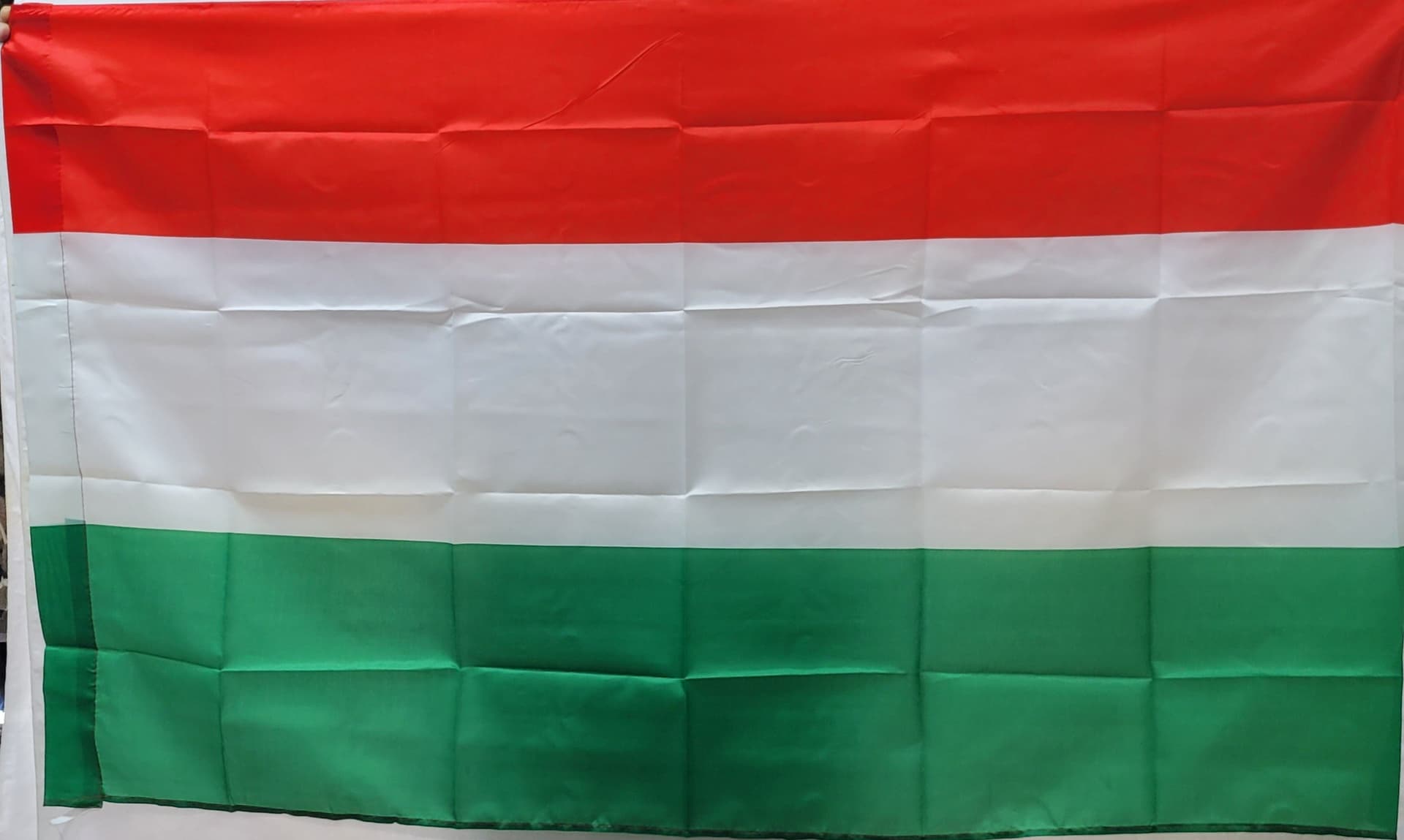 Bandiera Ungherese Da Appendere 100x150 Cm Sport e tempo libero/Fan Shop/Patio prato e giardino/Bandiere per esterno Il Distintivo - Pesaro, Commerciovirtuoso.it