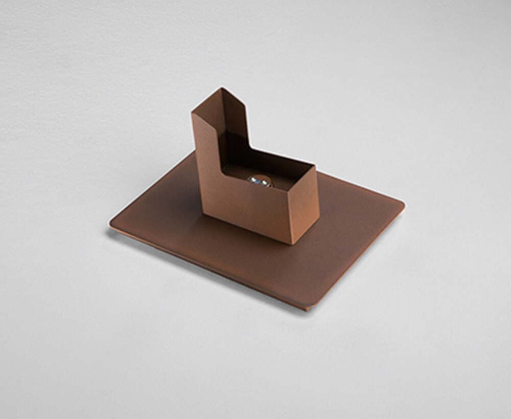 Base-Di-Appoggio-E-Ricarica-Corten-Per-Trasformare-Sway-Mood-In-Piantana