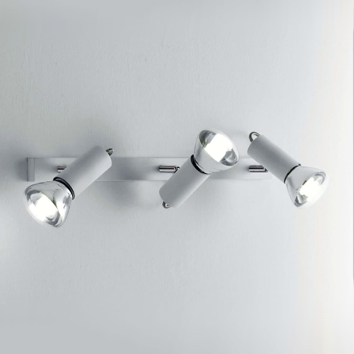 Binario-Illuminando-MAGNUM-3-LED-E27-R80-10W-3000°K-spot-orientabile-moderno-metallo-cromo-bianco-interno