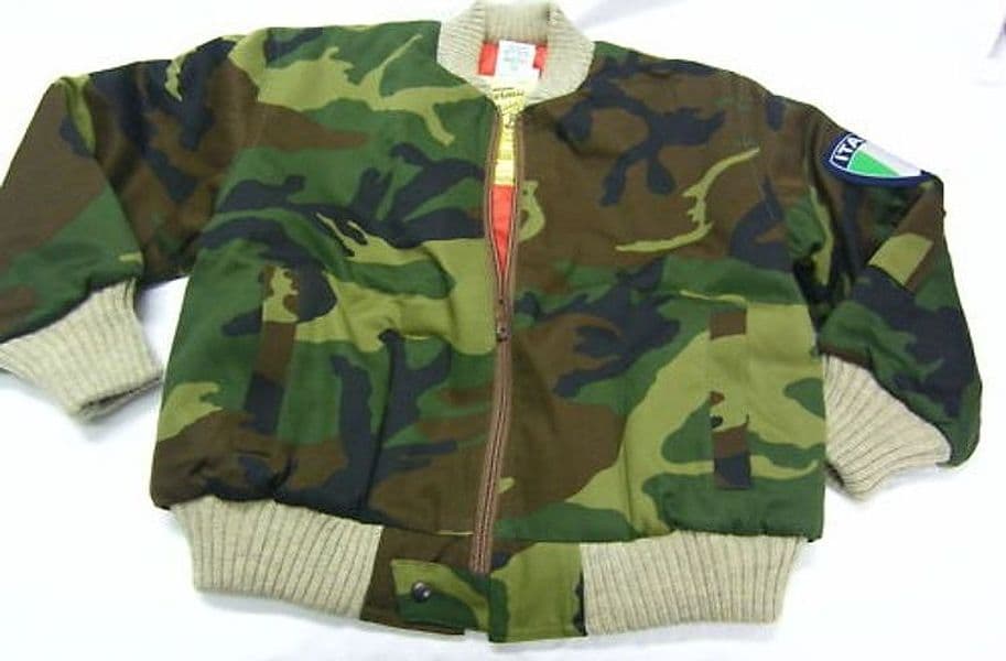 Bomber Mimetico Woodland Bimbo Classico Cerniera E 2 Tasche Moda/Bambini e ragazzi/Abbigliamento/Giacche e cappotti/Giacche Il Distintivo - Pesaro, Commerciovirtuoso.it