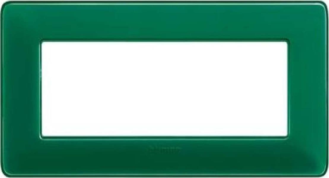 BTICINO---MATIX-PLACCA-6-MODULI---COLORE-VERDE-SMERALDO-E-MATERIALE-TECNOPOLIMERO