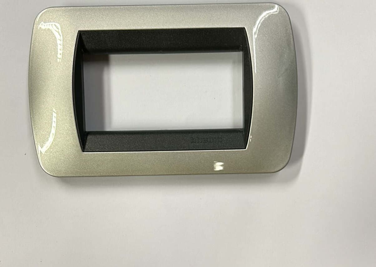BTICINO---PLACCA-3-MODULI-COLORE-ALLUMINIO-L4863AL