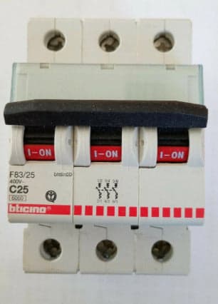 BTICINO-INTERUTTORE-AUTOMATICO-MAGNETOTERMICO-F83/25-C25-3P