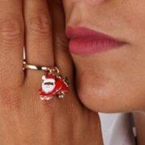 BYSIMON-Anello-Donna-in-Metallo-con-pendente-a-forma-di-babbo-natale-e-campanella-portafortuna-natalizia