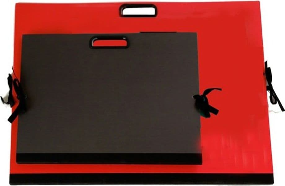 Cartella portadisegni - con maniglia - 70x50 cm - nero - Brefiocart Cancelleria e prodotti per ufficio/Scuola e materiale didattico/Materiale scolastico/Cartelle e zaini per la scuola/Cartelle tecniche rigide Eurocartuccia - Pavullo, Commerciovirtuoso.it
