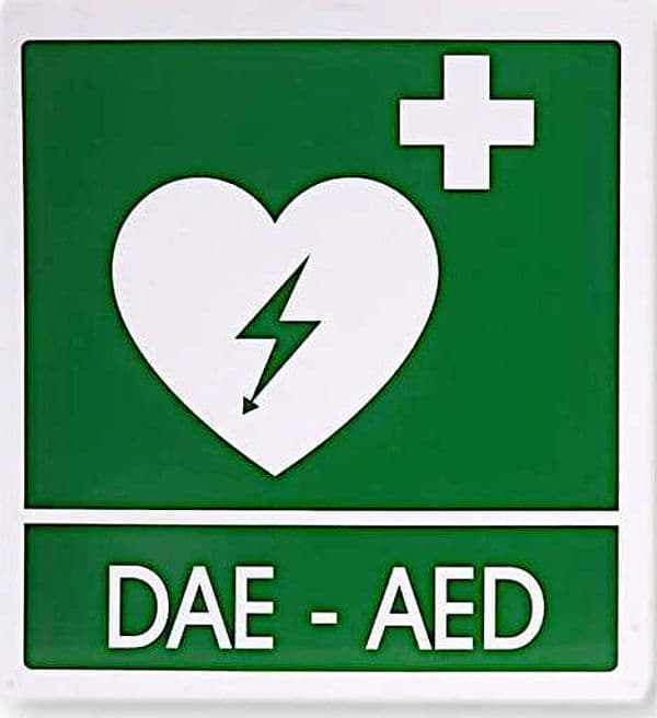 Cartello da muro - DAE - 29 x 36 cm - PVS Salute e cura della persona/Prodotti per la medicazione/Pronto soccorso/Kit di pronto soccorso/Casa e lavoro Eurocartuccia - Pavullo, Commerciovirtuoso.it