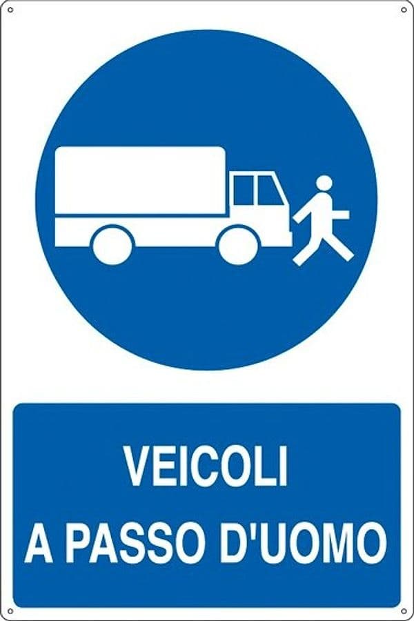 Cartello segnalatore - 50x70 cm - VEICOLI A PASSO D'UOMO - alluminio - Cartelli Segnalatori Fai da te/Sicurezza e protezione/Attrezzature per sicurezza sul lavoro/Segnaletica antinfortunistica Eurocartuccia - Pavullo, Commerciovirtuoso.it