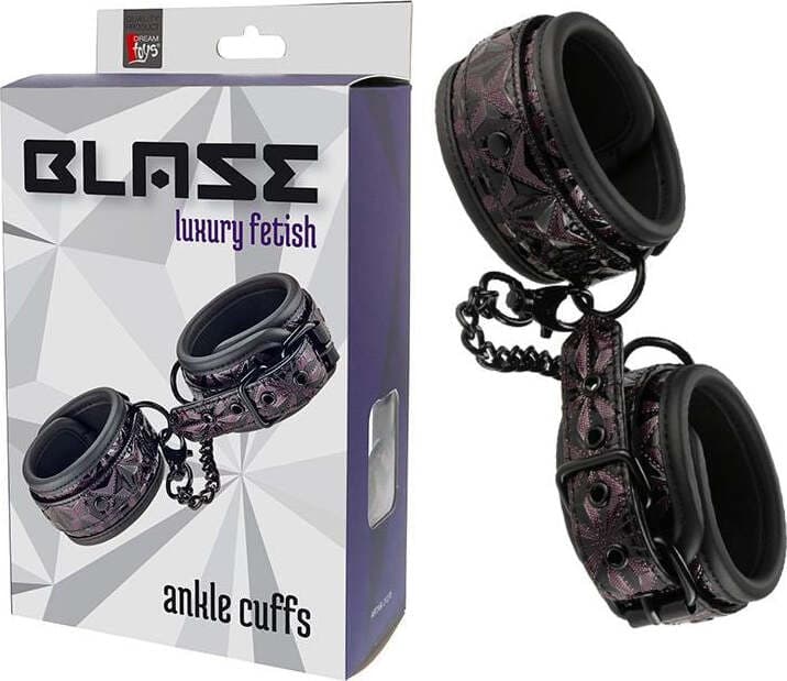 Cavigliere Bondage Con Fibbie Rivestite Con Neoprene Morbido Fetish Blaze Ankle Cuff Purple Cavigliere Regolabili Tramite Fibbia In Stile Cintura Salute e cura della persona/Erotismo e contraccezione/Bondage/Cinghie Kondorama - Martinsicuro, Commerciovirtuoso.it