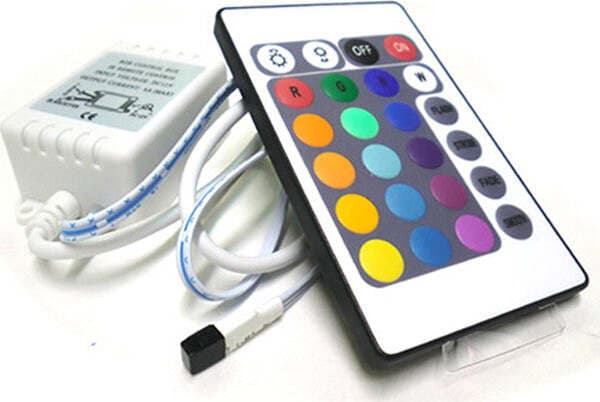Centralina-RGB-Kit-Controller-Telecomando-IR-Infrarossi-Per-Striscia-LED-RGB-12V-3X2A-IR240-Ledlux