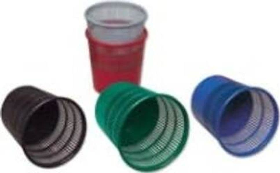Cestino gettacarte - altrezza 31 5 cm - diametro 30 cm - traforato - 15 lt - nero - Presbitero Cancelleria e prodotti per ufficio/Archivio ufficio e accessori per scrivania/Accessori da scrivania e archiviazione/Cestini per la carta Eurocartuccia - Pavullo, Commerciovirtuoso.it