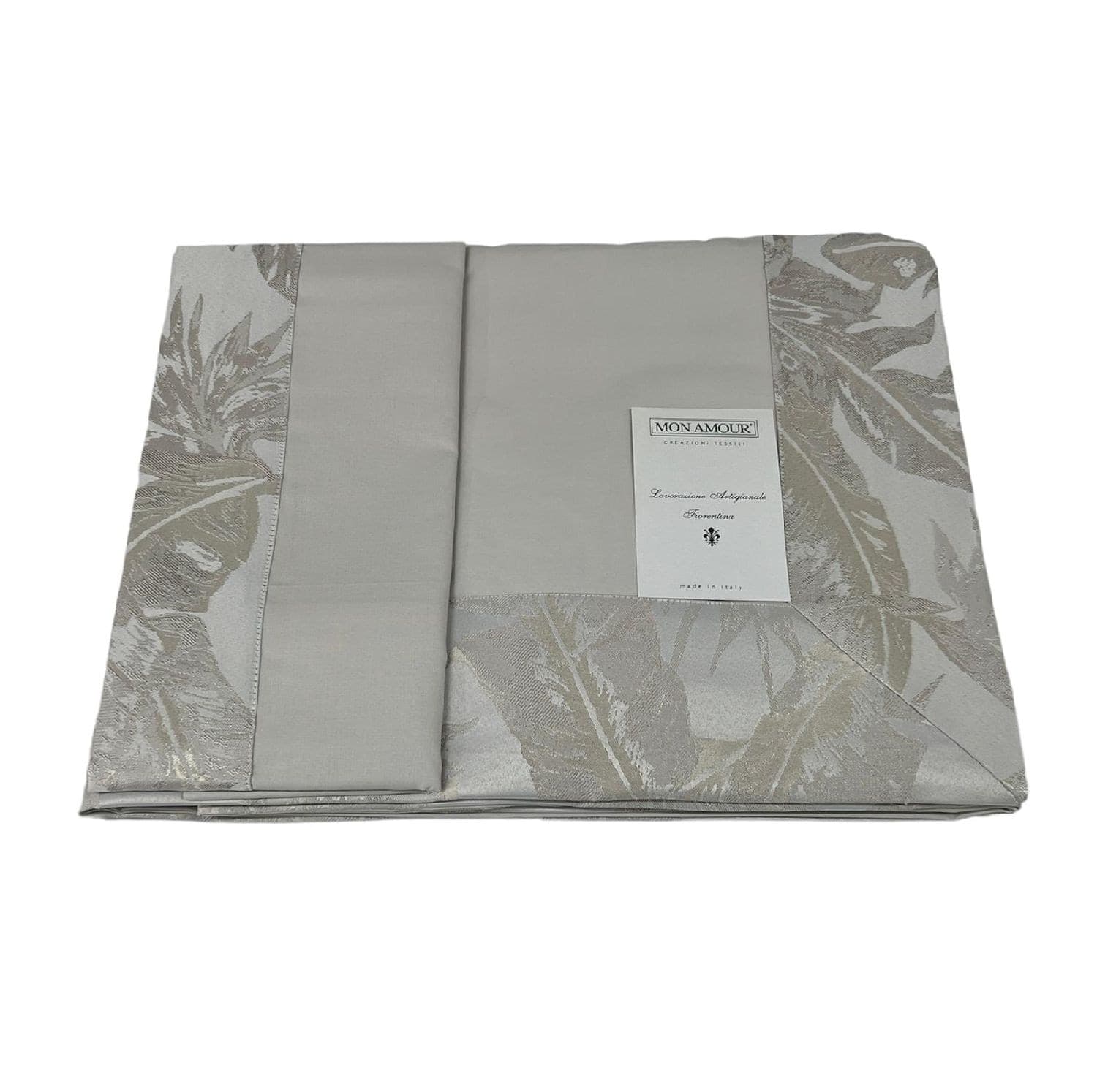 Completo-lenzuola-matrimoniale-in-puro-cotone-con-bordo-raso-in-jacquard-art.-Boston-il-completo-lenzuola-é-composto:-Un-lenzuolo-sopra-270x300-cm-un-lenzuolo-sotto-180×200-cm-con-angolo-max-28-cm-e-2-federe-52x82-cm