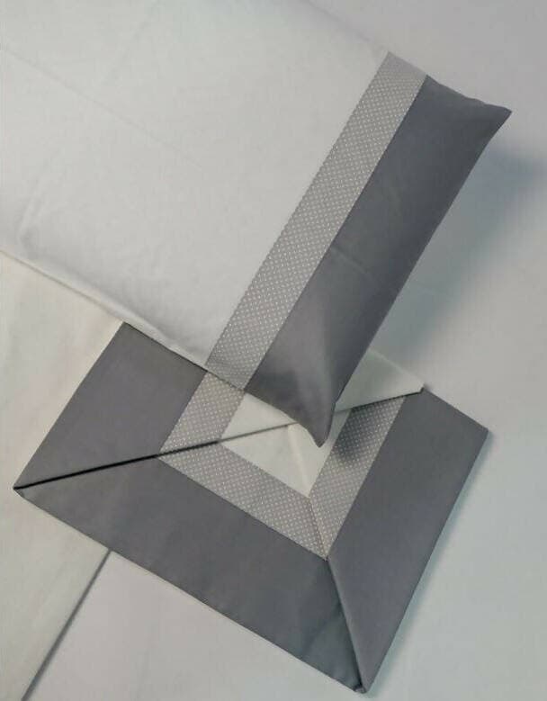 Completo letto matrimoniale pois nazareno gabrielli 100% cotone di alta qualità, sotto angoli in tinta unita in panna, made in italy