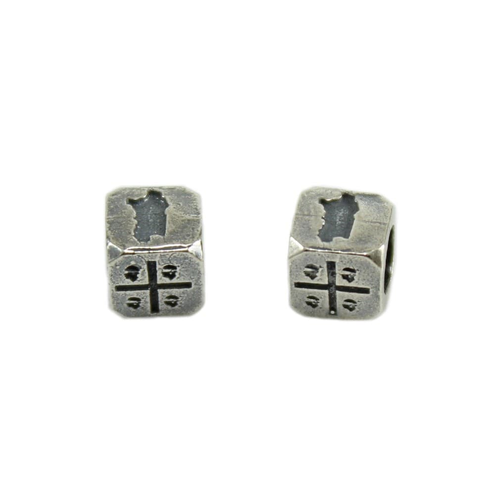Coppia Charm passanti in argento brunito con sardegna e quattro mori Filu e Trama in Bead Charm Gioielleria Saba - Dolianova, commercioVirtuoso.it