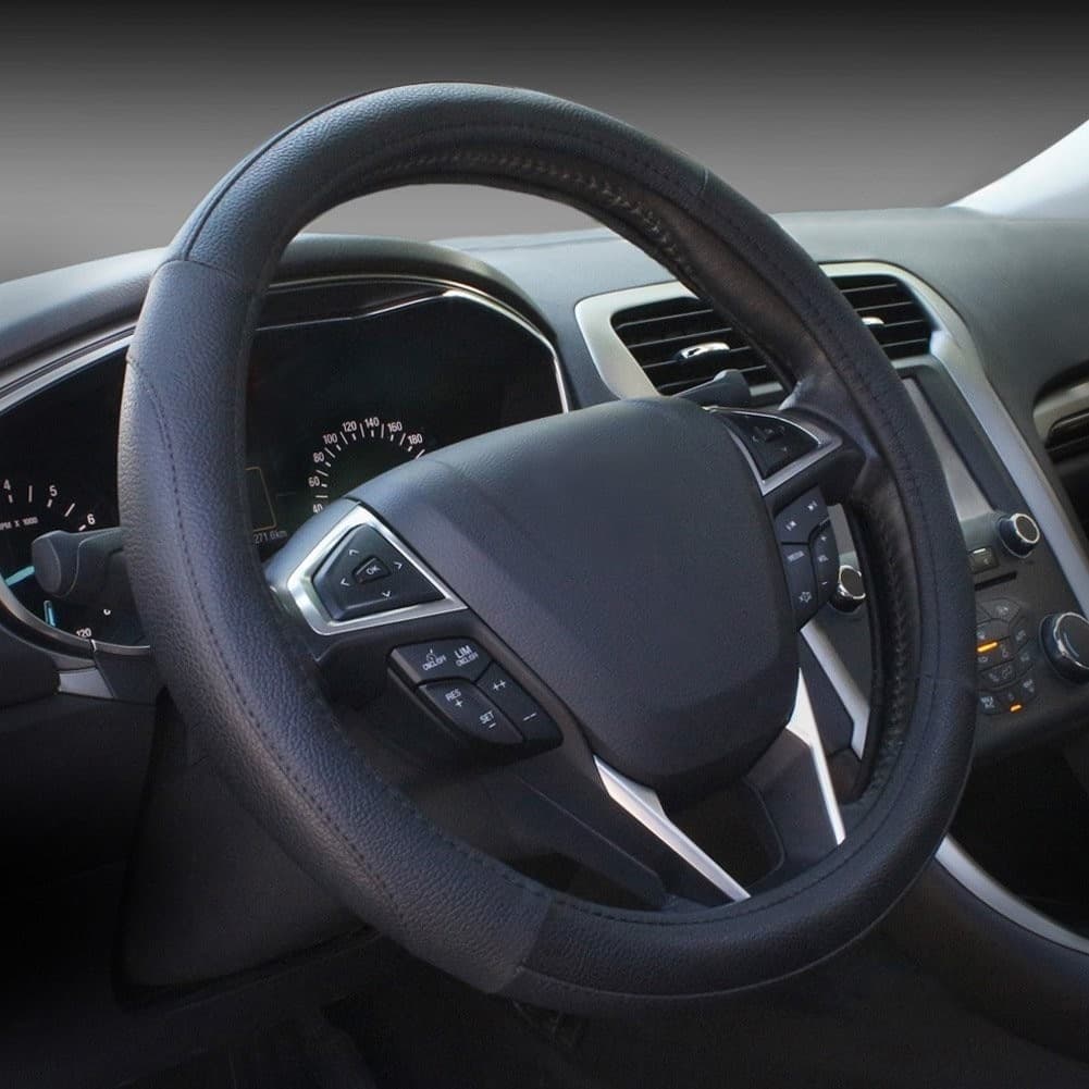 COPRIVOLANTE CON PRESA COMFORT PER VOLANTE AUTO NERO IN GOMMA DIAMETRO 38 CM Auto e Moto/Parti per auto/Allestimenti interni/Volanti e mozzi per volante/Coprivolanti Trade Shop italia - Napoli, Commerciovirtuoso.it