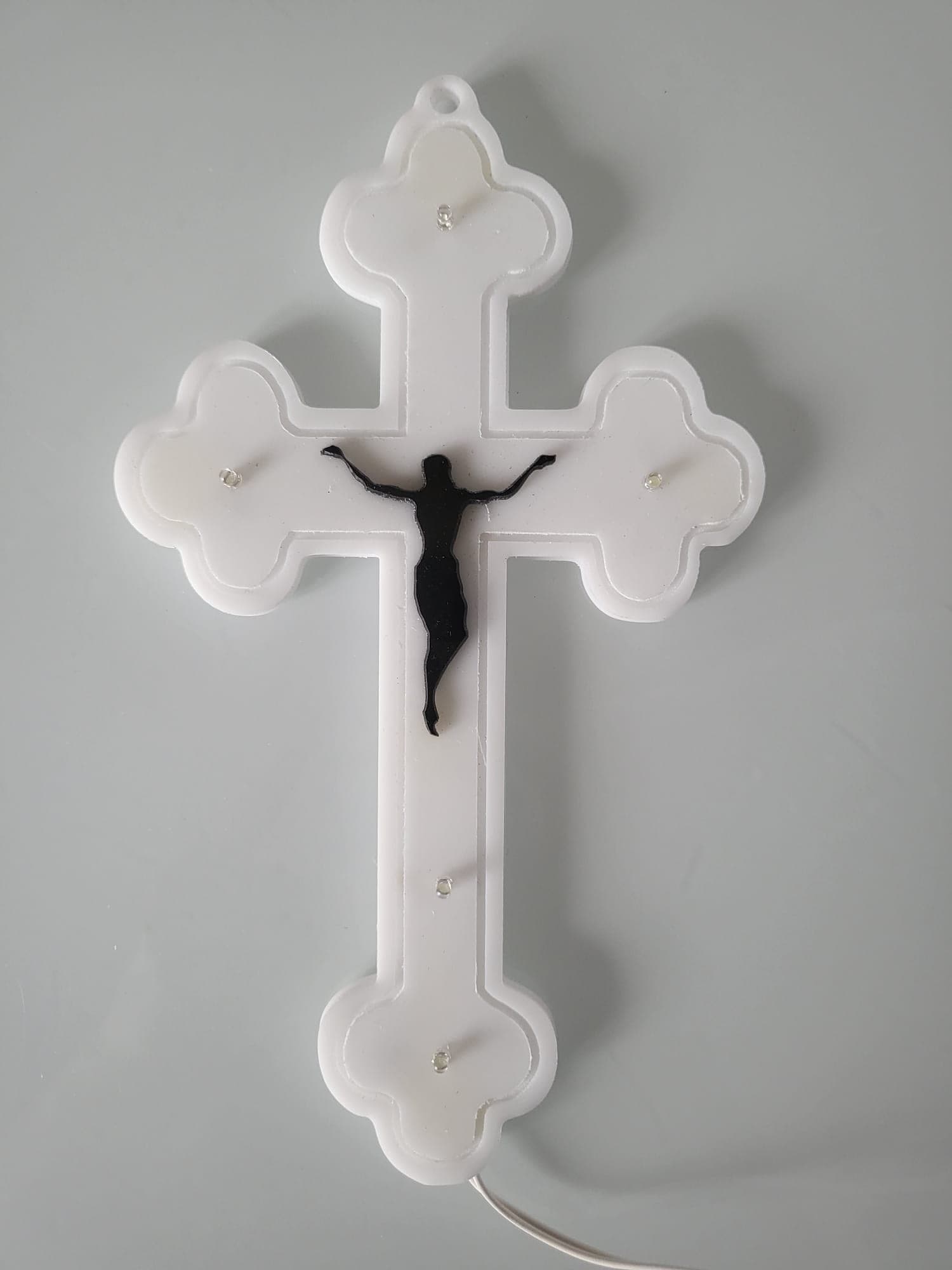CROCE IN PLEXIGLASS 5 LED LUCE BIANCA E CRISTO CON BATTERIE in Crocifissi Fatma - Giugliano in Campania, commercioVirtuoso.it