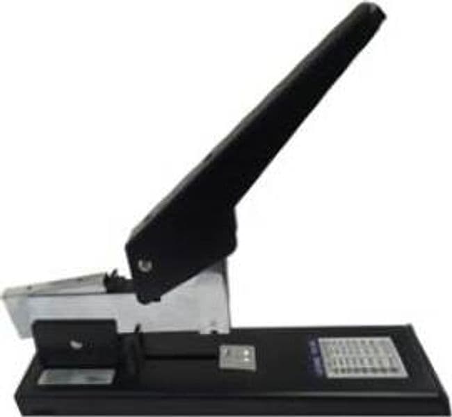 Cucitrice da tavolo 136 - alti spessori - max 240 fogli - Molho Leone Cancelleria e prodotti per ufficio/Archivio ufficio e accessori per scrivania/Spillatrici e perforatrici/Spillatrici elettriche e a batteria Eurocartuccia - Pavullo, Commerciovirtuoso.it