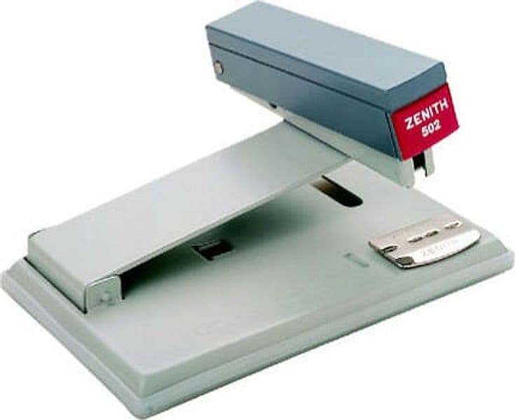 Cucitrice da tavolo Zenith 502 - capacitA' massima 35 fogli - profonditA' cucitura 108 mm - grigio - Zenith Cancelleria e prodotti per ufficio/Archivio ufficio e accessori per scrivania/Spillatrici e perforatrici/Spillatrici elettriche e a batteria Eurocartuccia - Pavullo, Commerciovirtuoso.it