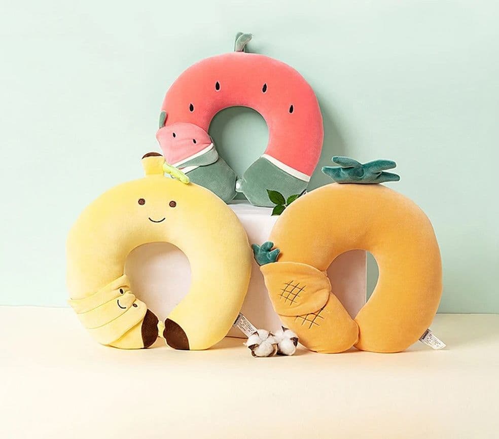 Cuscino Da Viaggio Con Mascherina Frutta Anguria Banana Ananas 31cm Viaggi Aereo Moda/Valigie borse e accessori da viaggio/Accessori/Accessori da viaggio/Cuscini da viaggio Trade Shop italia - Napoli, Commerciovirtuoso.it