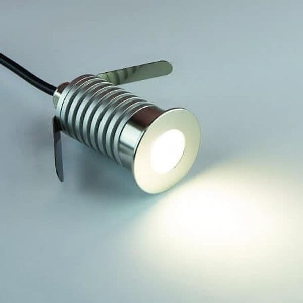 Faretto-LED-CREE-segnapasso-1W-calpestabile-radente12-24v-95LM-ip67